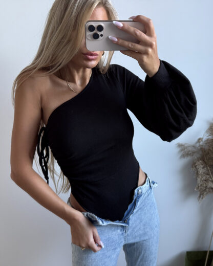 Body M